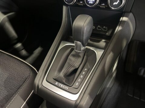 Renault Captur 1.6 E-TECH 9.8kWh techno SUV 5dr Petrol Plug-in Hybrid Auto Euro 6 (s/s) (1 19