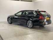 Volvo V90 2.0 B4 MHEV Core Estate 5dr Petrol Hybrid Auto Euro 6 (s/s) (197 ps) 6
