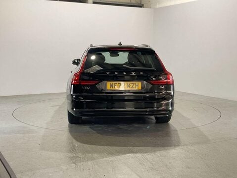 Volvo V90 2.0 B4 MHEV Core Estate 5dr Petrol Hybrid Auto Euro 6 (s/s) (197 ps) 7