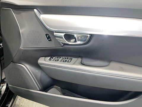 Volvo V90 2.0 B4 MHEV Core Estate 5dr Petrol Hybrid Auto Euro 6 (s/s) (197 ps) 24