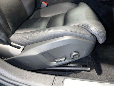 Volvo V90 2.0 B4 MHEV Core Estate 5dr Petrol Hybrid Auto Euro 6 (s/s) (197 ps) 23