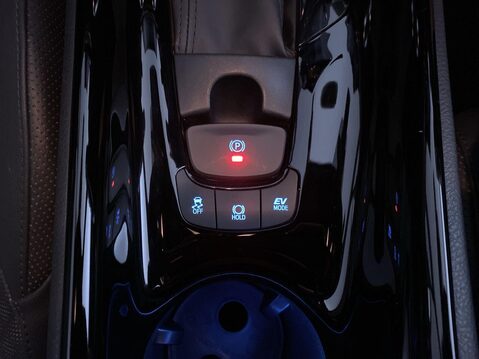 Toyota C-HR 1.8 VVT-h GPF Excel SUV 5dr Petrol Hybrid CVT Euro 6 (s/s) (122 ps) Cruise 29