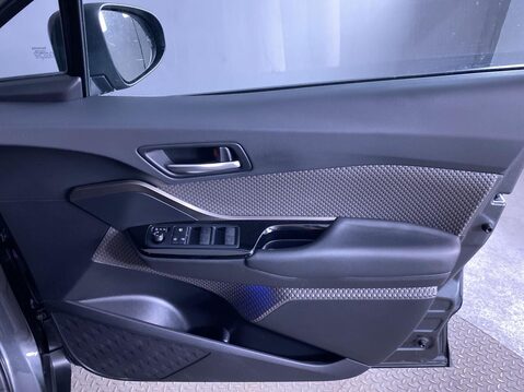 Toyota C-HR 1.8 VVT-h GPF Excel SUV 5dr Petrol Hybrid CVT Euro 6 (s/s) (122 ps) Cruise 27