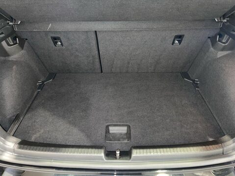 Volkswagen Polo 1.0 TSI R-Line Hatchback 5dr Petrol Manual Euro 6 (s/s) (95 ps) Professiona 12