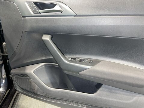 Volkswagen Polo 1.0 TSI R-Line Hatchback 5dr Petrol Manual Euro 6 (s/s) (95 ps) Professiona 23