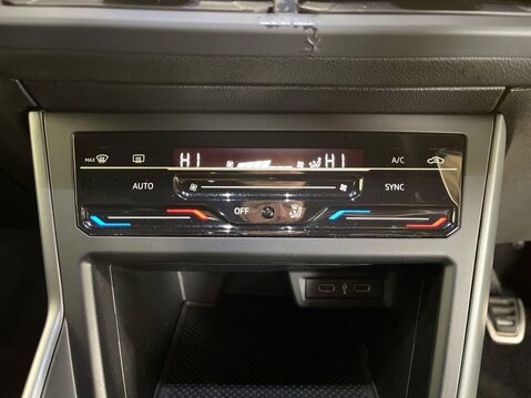 Volkswagen Polo 1.0 TSI R-Line Hatchback 5dr Petrol Manual Euro 6 (s/s) (95 ps) Professiona 26