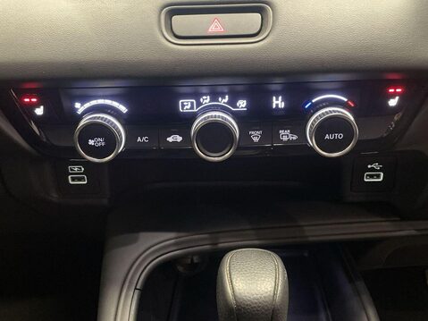 Honda HR-V 1.5 h i-MMD Elegance SUV 5dr Petrol Hybrid CVT Euro 6 (s/s) (131 ps) Cruis 28