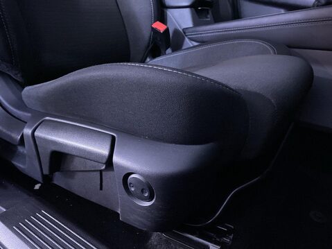 Nissan Qashqai 1.3 DIG-T MHEV N-Connecta SUV 5dr Petrol Hybrid Manual Euro 6 (s/s) (140 ps 26