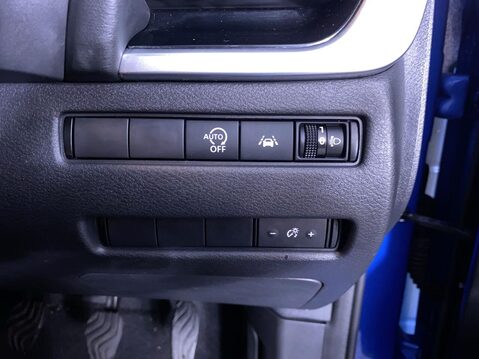 Nissan Qashqai 1.3 DIG-T MHEV N-Connecta SUV 5dr Petrol Hybrid Manual Euro 6 (s/s) (140 ps 29