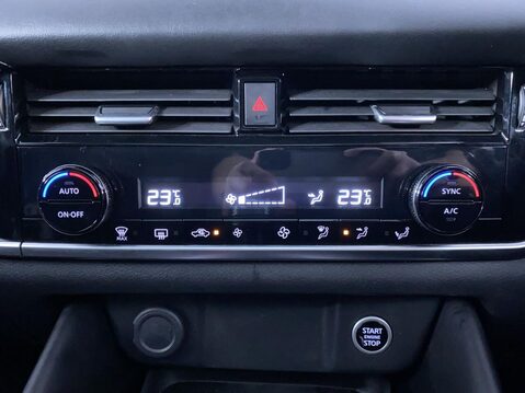 Nissan Qashqai 1.3 DIG-T MHEV N-Connecta SUV 5dr Petrol Hybrid Manual Euro 6 (s/s) (140 ps 31