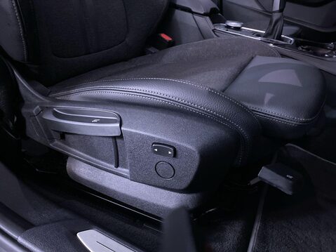 BMW 1 Series 1.5 118i Sport (LCP) Hatchback 5dr Petrol Manual Euro 6 (s/s) (136 ps) Cru 26