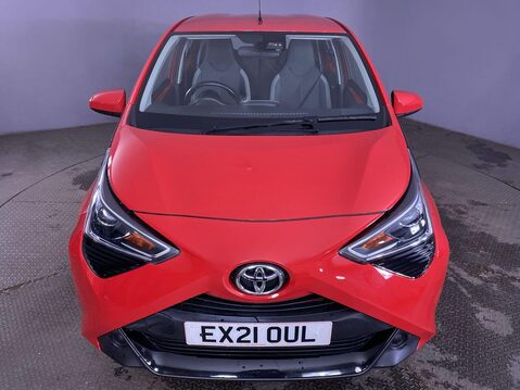 Toyota Aygo 1.0 VVT-i x-play Hatchback 5dr Petrol x-shift Euro 6 (Safety Sense) (71 ps) 10