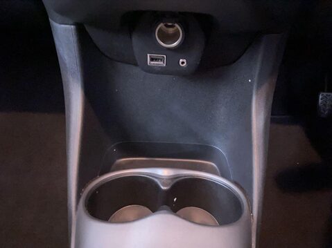 Toyota Aygo 1.0 VVT-i x-play Hatchback 5dr Petrol x-shift Euro 6 (Safety Sense) (71 ps) 25