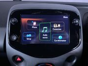 Toyota Aygo 1.0 VVT-i x-play Hatchback 5dr Petrol x-shift Euro 6 (Safety Sense) (71 ps) 32