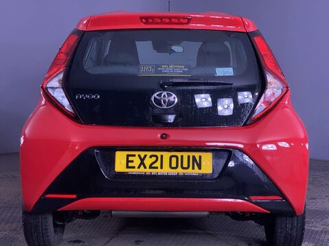 Toyota Aygo 1.0 VVT-i x-play Hatchback 5dr Petrol x-shift Euro 6 (Safety Sense) (71 ps) 7