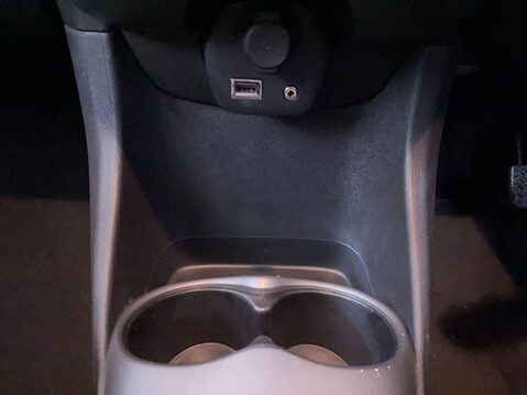 Toyota Aygo 1.0 VVT-i x-play Hatchback 5dr Petrol x-shift Euro 6 (Safety Sense) (71 ps) 25