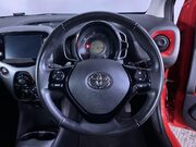 Toyota Aygo 1.0 VVT-i x-play Hatchback 5dr Petrol x-shift Euro 6 (Safety Sense) (71 ps) 16