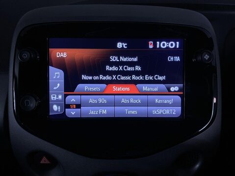 Toyota Aygo 1.0 VVT-i x-play Hatchback 5dr Petrol x-shift Euro 6 (Safety Sense) (71 ps) 30