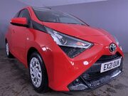 Toyota Aygo 1.0 VVT-i x-play Hatchback 5dr Petrol x-shift Euro 6 (Safety Sense) (71 ps) 11