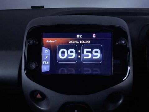 Toyota Aygo 1.0 VVT-i x-play Hatchback 5dr Petrol x-shift Euro 6 (Safety Sense) (71 ps) 20