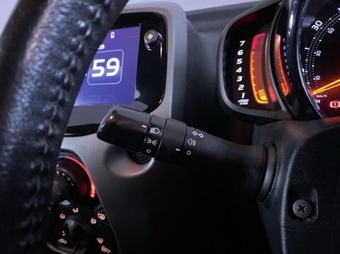 Toyota Aygo 1.0 VVT-i x-play Hatchback 5dr Petrol x-shift Euro 6 (Safety Sense) (71 ps) 23