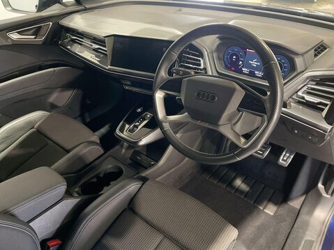 Audi Q4 35 S line SUV 5dr Electric Auto 55kWh (170 ps) One Owner - Cruise Control 15