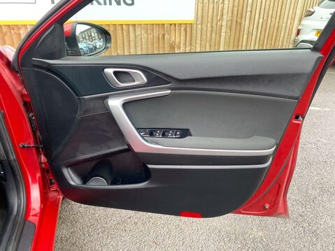 Kia Ceed 1.5 T-GDi 2 Hatchback 5dr Petrol Manual Euro 6 (s/s) Non-ADAP (158 bhp) Cr 18