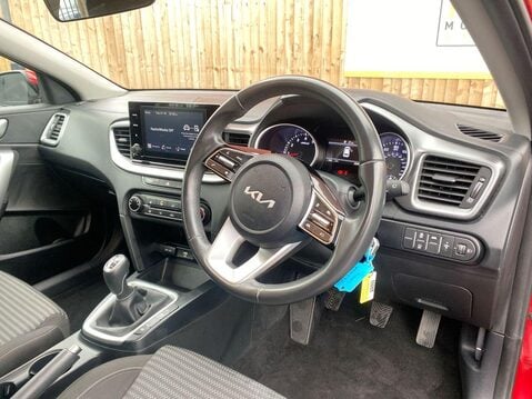 Kia Ceed 1.5 T-GDi 2 Hatchback 5dr Petrol Manual Euro 6 (s/s) Non-ADAP (158 bhp) Cr 6