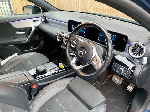 Mercedes-Benz A Class 1.3 A200 AMG Line Edition (Executive) Hatchback 5dr Petrol 7G-DCT Euro 6 (s 6