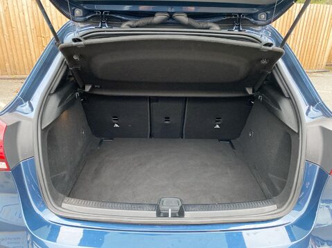 Mercedes-Benz A Class 1.3 A200 AMG Line Edition (Executive) Hatchback 5dr Petrol 7G-DCT Euro 6 (s 4