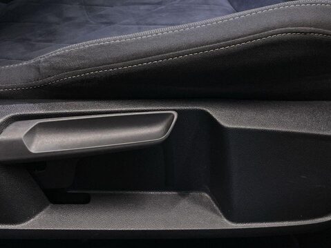 Volkswagen Golf 2.0 TDI Style Hatchback 5dr Diesel Manual Euro 6 (s/s) (115 ps) Heated Seat 24