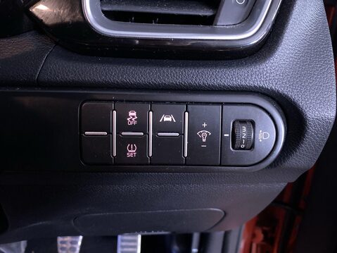 Kia Ceed 1.5 T-GDi GT-Line Hatchback 5dr Petrol Manual Euro 6 (s/s) (158 bhp) Cruis 29