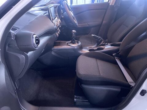 Nissan Juke 1.0 DIG-T Acenta SUV 5dr Petrol Manual Euro 6 (s/s) (114 ps) Cruise Contro 17