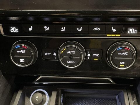 Volkswagen Arteon 2.0 TDI R-Line Fastback 5dr Diesel Manual Euro 6 (s/s) (150 ps) Heated Seat 29