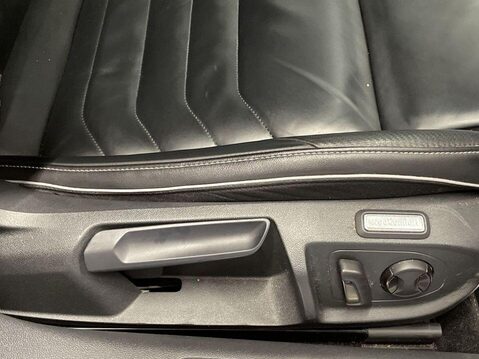 Volkswagen Arteon 2.0 TDI R-Line Fastback 5dr Diesel Manual Euro 6 (s/s) (150 ps) Heated Seat 25