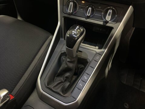 Volkswagen Taigo 1.0 TSI Life SUV 5dr Petrol DSG Euro 6 (s/s) (110 ps) Cruise Control - DAB 11