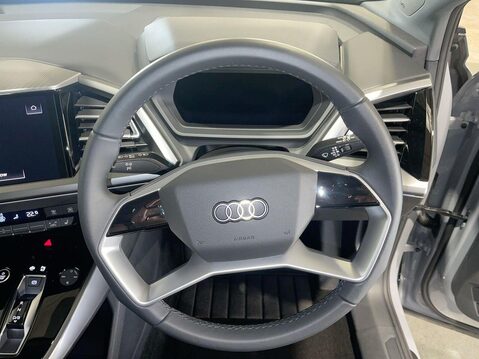 Audi Q4 45 Sport SUV 5dr Electric Auto 82kWh (286 ps) Leather Trim - Parking Sensor 21