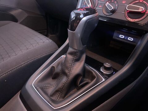 Volkswagen T-Cross 1.0 TSI SE SUV 5dr Petrol DSG Euro 6 (s/s) (110 ps) Cruise Control - DAB R 21