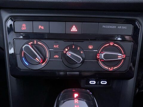 Volkswagen T-Cross 1.0 TSI SE SUV 5dr Petrol DSG Euro 6 (s/s) (110 ps) Cruise Control - DAB R 31