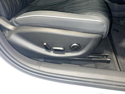 BYD Seal 82.5kWh Design Saloon 4dr Electric Auto (312 ps) Cruise - Sat Nav - Alloy W 6