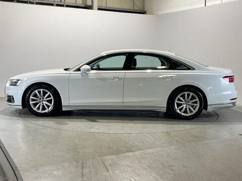 Audi A8 3.0 TDI V6 50 Saloon 4dr Diesel Tiptronic quattro Euro 6 (s/s) (286 ps) DAB 5