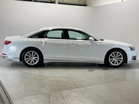 Audi A8 3.0 TDI V6 50 Saloon 4dr Diesel Tiptronic quattro Euro 6 (s/s) (286 ps) DAB 9