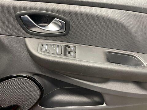 Renault Clio 1.5 dCi Dynamique Nav Hatchback 5dr Diesel Manual Euro 6 (s/s) (90 ps) 24