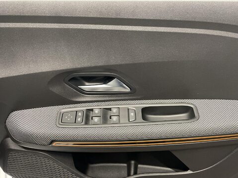 Dacia Sandero Stepway 1.0 TCe Comfort Hatchback 5dr Petrol CVT Euro 6 (s/s) (90 ps) Cruise Contr 24