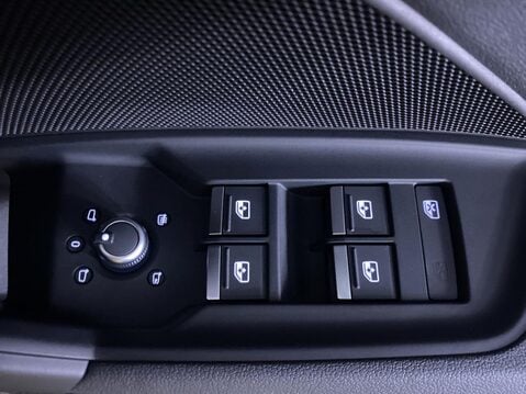 Audi A3 1.0 TFSI 30 S line Sportback 5dr Petrol S Tronic Euro 6 (s/s) (110 ps) Cru 33