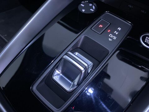 Audi A3 1.0 TFSI 30 S line Sportback 5dr Petrol S Tronic Euro 6 (s/s) (110 ps) Cru 21