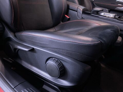 Mercedes-Benz A Class 1.3 A200 AMG Line (Executive) Hatchback 5dr Petrol 7G-DCT Euro 6 (s/s) (163 16