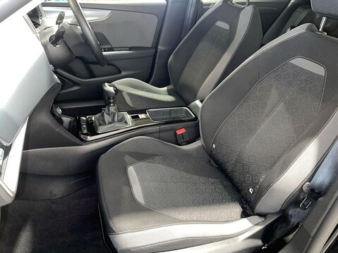 Vauxhall Mokka 1.2 Turbo SE SUV 5dr Petrol Manual Euro 6 (s/s) (100 ps) Alloys - Service H 16