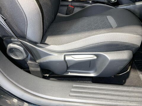 Vauxhall Mokka 1.2 Turbo SE SUV 5dr Petrol Manual Euro 6 (s/s) (100 ps) Alloys - Service H 21