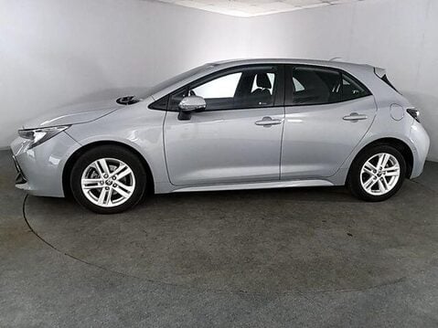 Toyota Corolla 1.8 VVT-h GPF Icon Tech Hatchback 5dr Petrol Hybrid CVT Euro 6 (s/s) (122 p 4